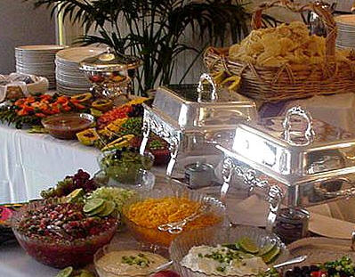Buffet | Arriendo de Vajilla | manteles | Mesas para banquetes y fiestas